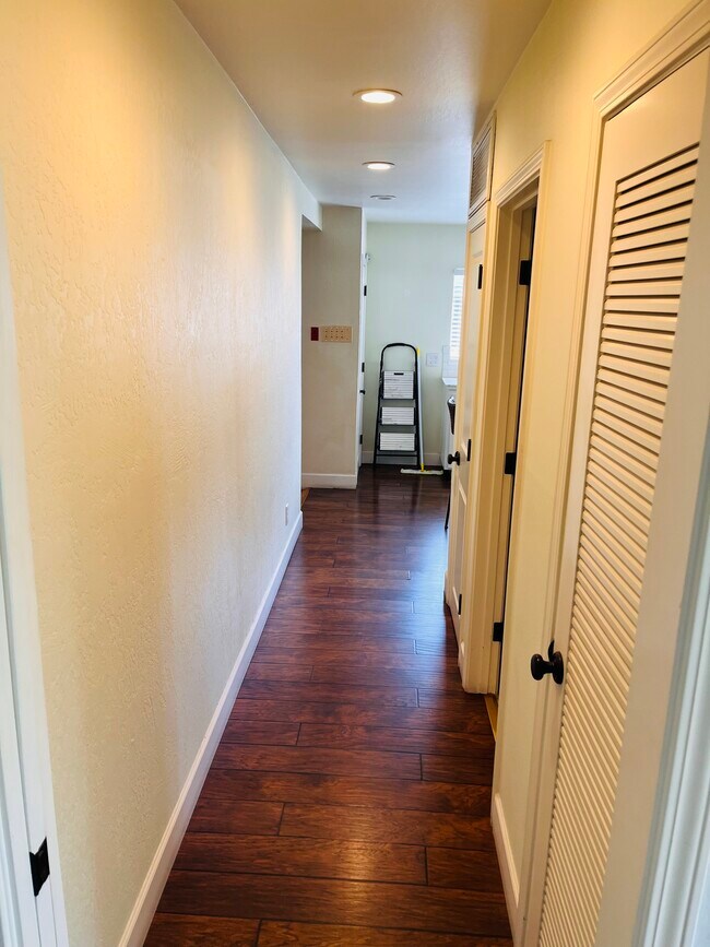 Foto del edificio - 233 Cherry Way