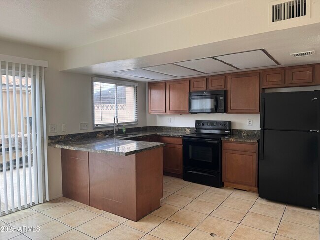 Foto del edificio - 6729 N 44th Ave