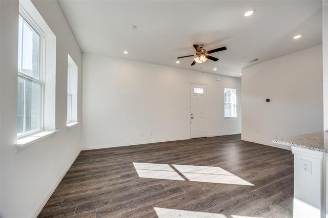 Foto del edificio - 2402 Ash Ln