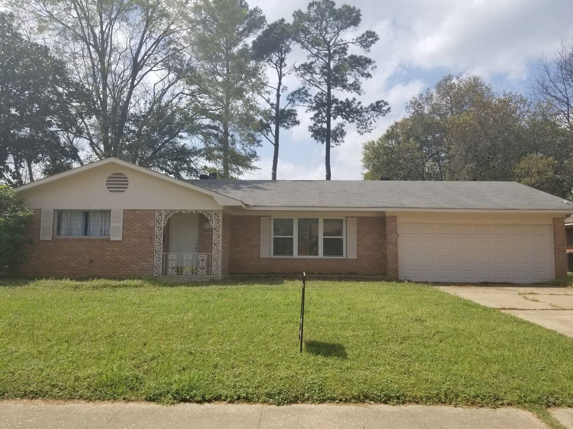 Foto principal - 1740 Bayou Dr