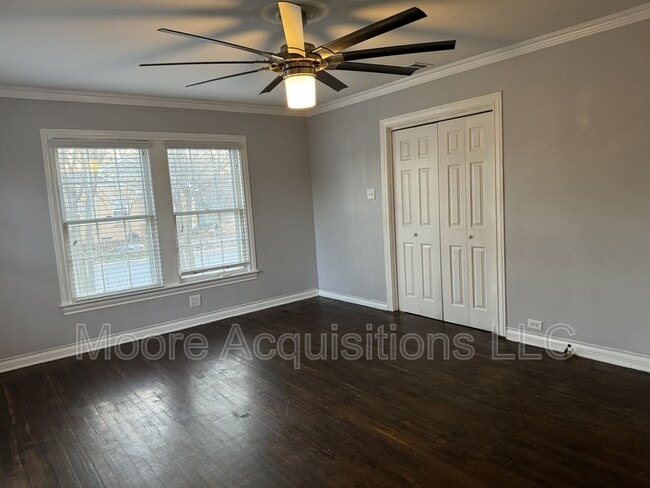 Building Photo - 901 W Brockett St