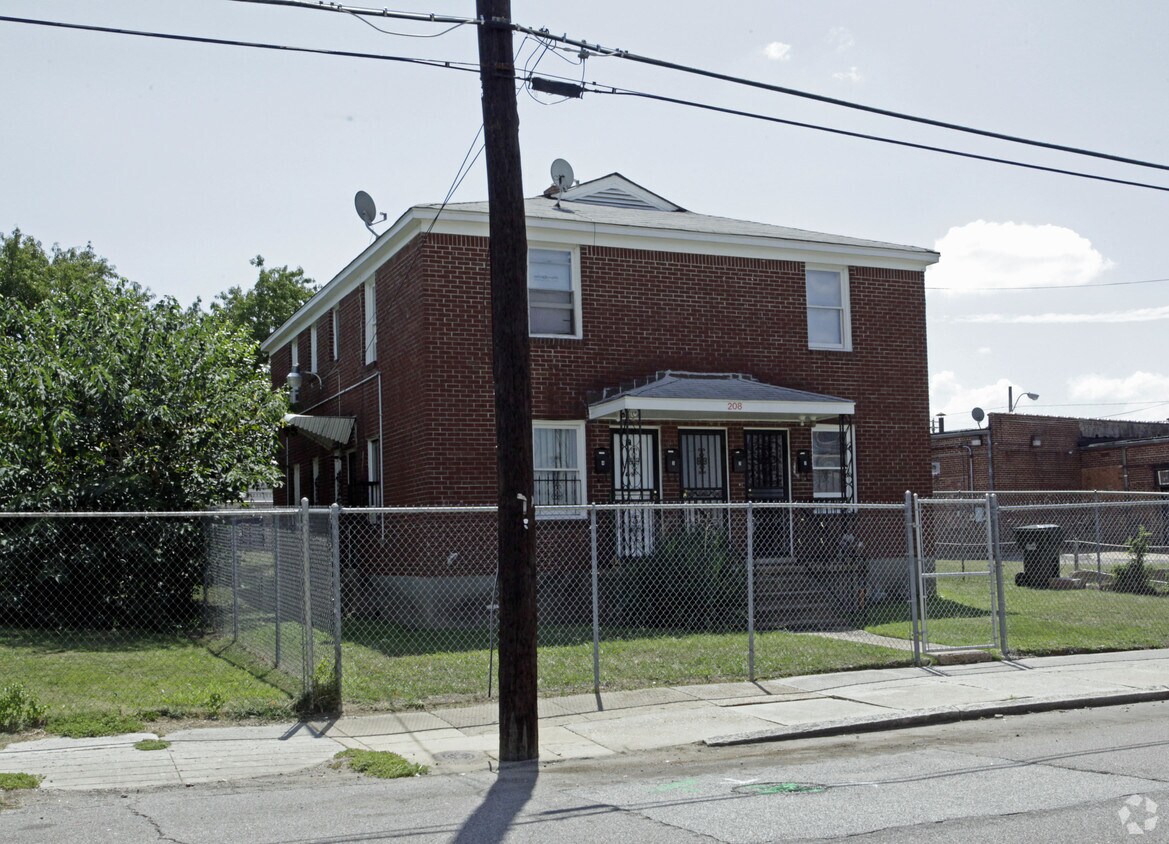 Building Photo - 208 High St