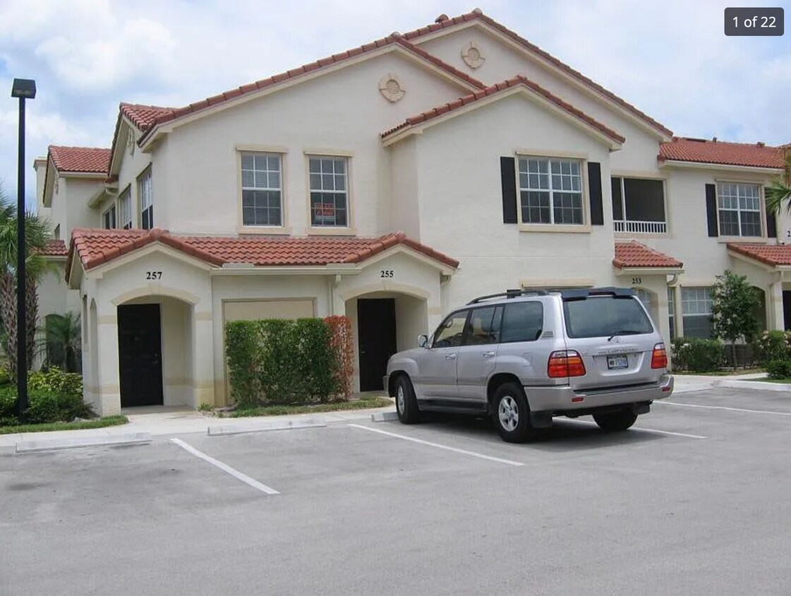 Primary Photo - 255 SE Kitching Cir