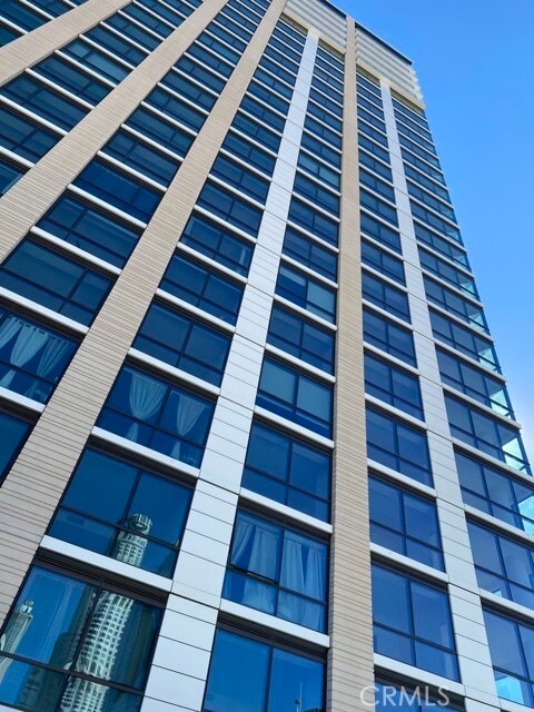 Foto del edificio - 400 S Broadway