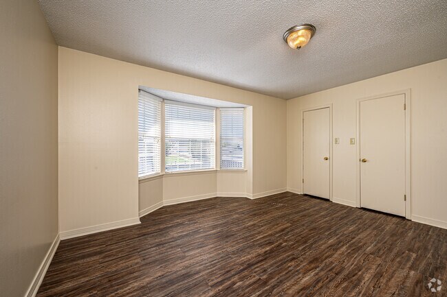 2 habitaciones, 1 baño - 931 pies cuadrados - Dormitorio principal - Northshore Villas