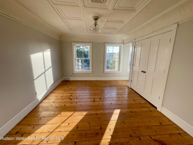 Foto del edificio - 536 Columbia St