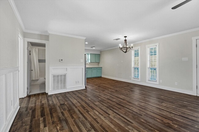 Foto del edificio - 606 Warsaw Dr