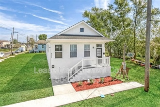 Building Photo - 8733 Olive St