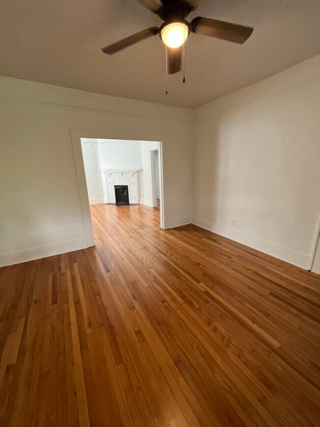 Dining Room - 722 E 35th St