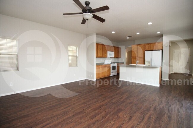 Building Photo - 4675 E Olney Ave
