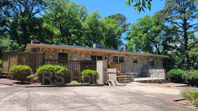 Foto del edificio - 140 Lord Ashley Rd
