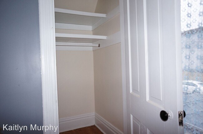 Building Photo - 3 br, 1 bath House - 409 S 19th Ave E