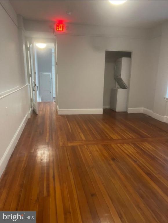 Foto del edificio - 2815 W Girard Ave