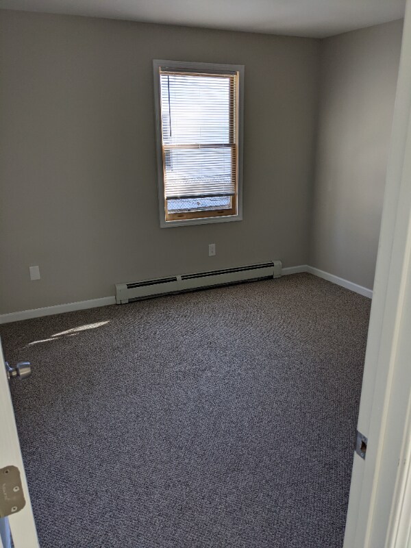 Building Photo - 1465 Wren St