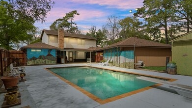 Building Photo - 3800 Trailwood Dr
