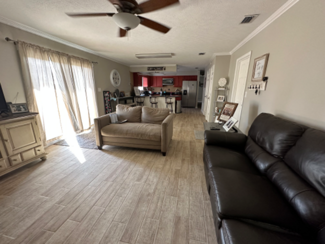 Foto del edificio - 5622 Ivy Rd