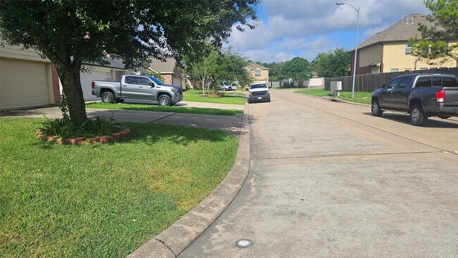 Foto del edificio - 9611 Drummond Cliff Ln