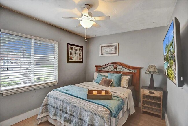 Building Photo - 5103 SW 128th Pl