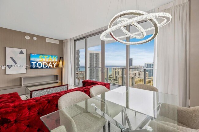 Building Photo - 4010 S Ocean Dr
