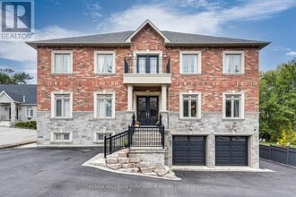 Building Photo - 13086 Keele St