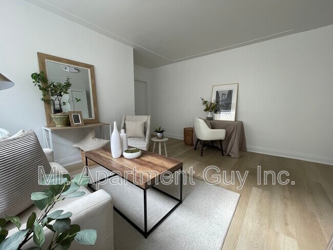 Photo du bâtiment - 1284 Fennell Ave E