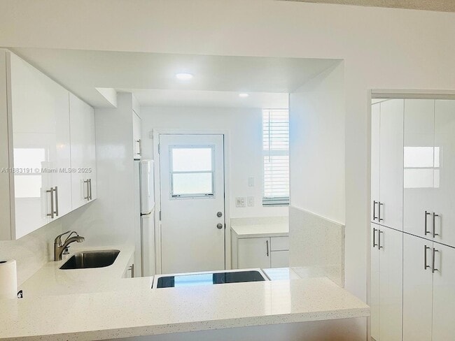 Photo - 3020 Marcos Dr Apartment