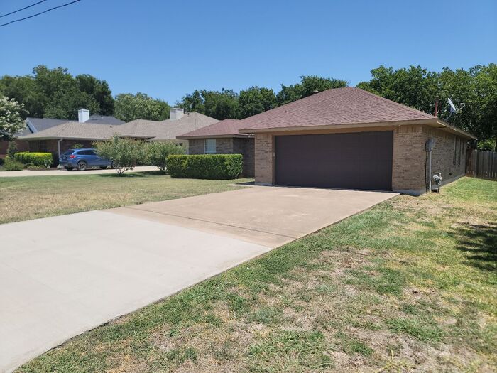 3 Bed 2 Bath Home in Justin Texas House Rental in Justin, TX