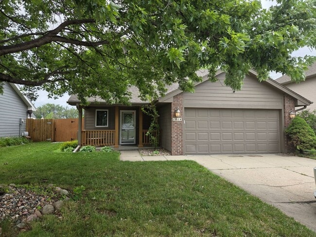 Building Photo - Beautiful 3-bedroom house available now