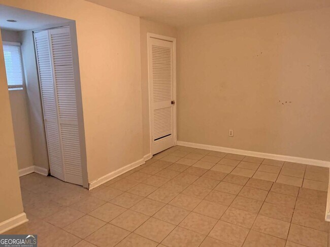 Foto del edificio - 5931 Kay Dr NW