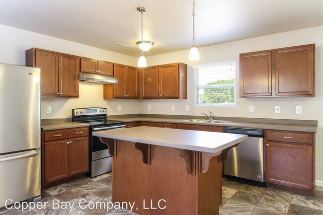 Foto del edificio - 4 br, 2.5 bath House - 501 Alecia Avenue
