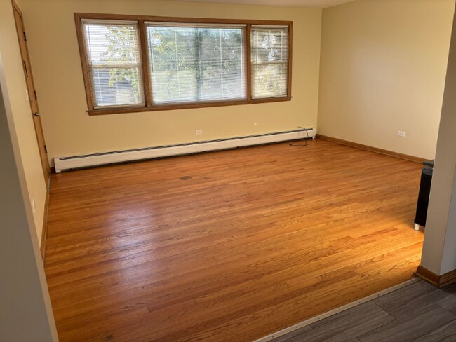 Foto del edificio - 7350 W Belmont Ave