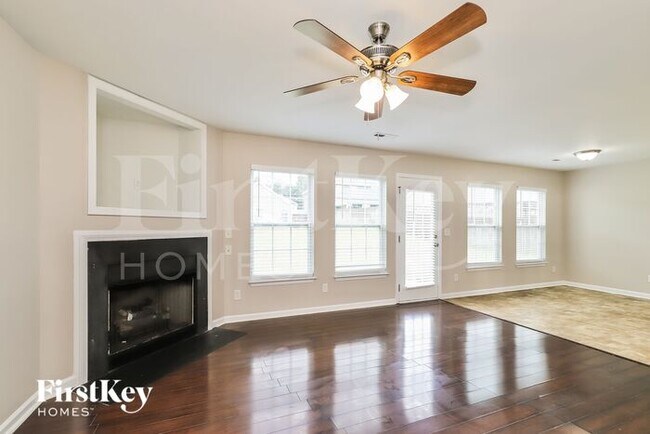Foto del edificio - 2803 Stephen Oaks Way