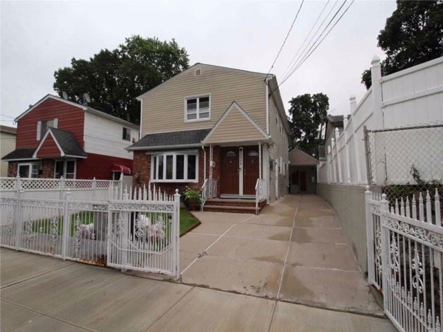 Building Photo - 153-12 110th Rd