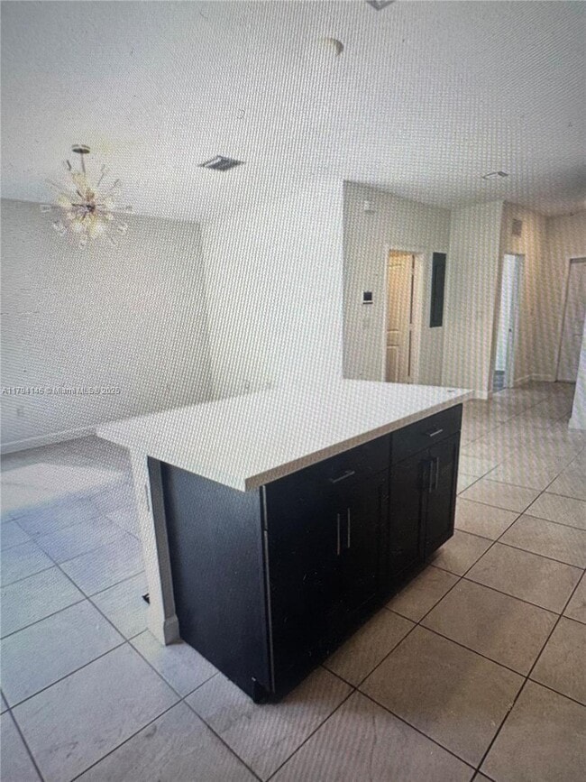 Foto del edificio - 2418 SE 10th St