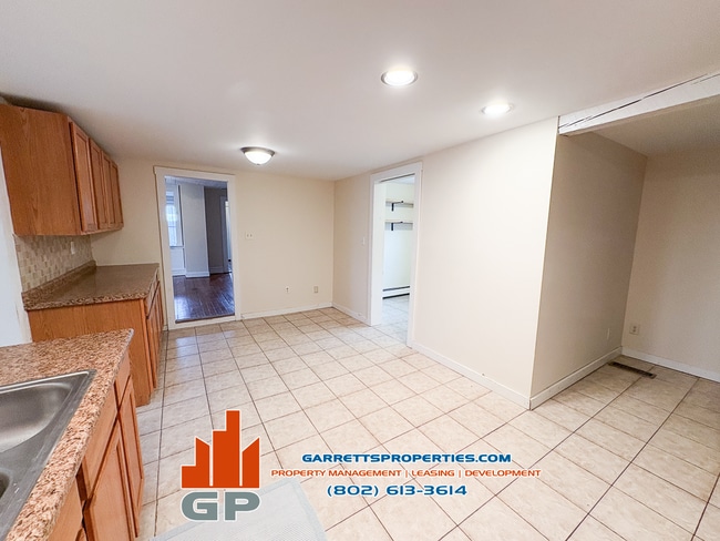 Foto del edificio - 4 Nashville Rd