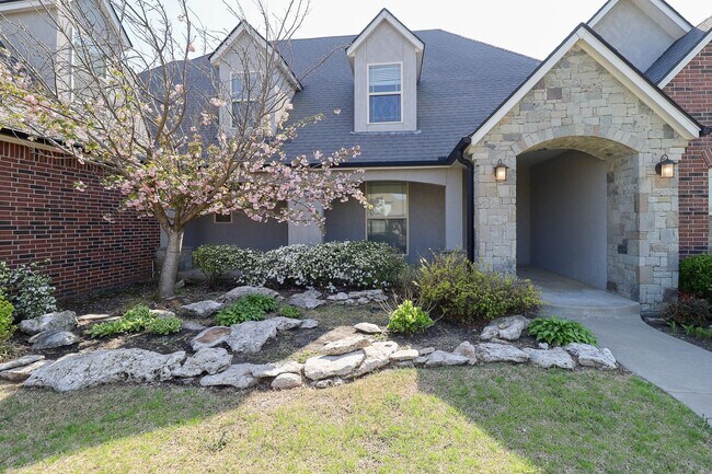 Foto del edificio - Spacious Luxury Home In Stone Cannon Neigh...