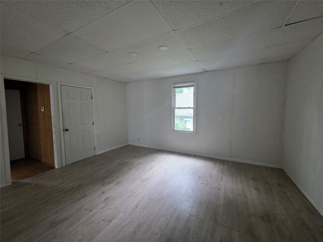Building Photo - 1222 Vestal Ave