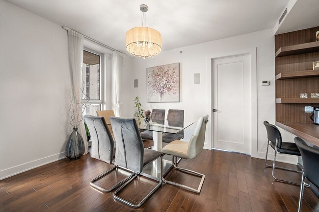 Building Photo - 4001 Rue Elsa-Triolet