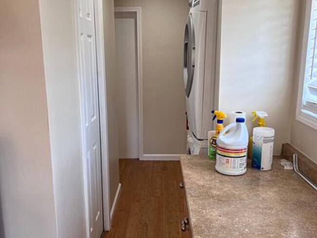 Building Photo - Freshly remodeled home in the heart of San...