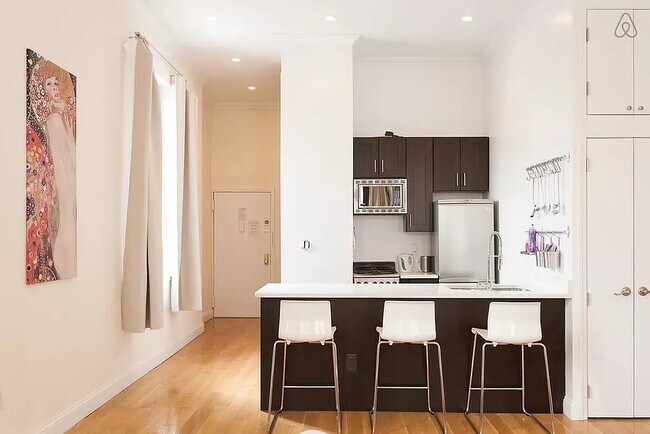 Foto del edificio - 231 E 14th St