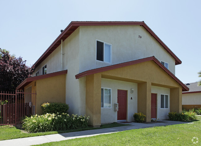 Foto del edificio - Mission Pointe at Riverside