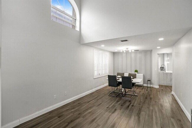 Foto del edificio - 11777 NW 1st St