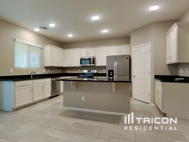Foto del edificio - 8706 N 172nd Dr