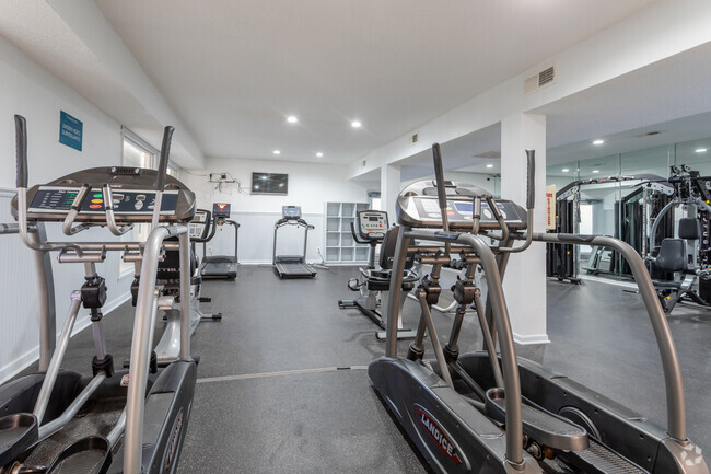 Gimnasio - Crosswinds Apartments