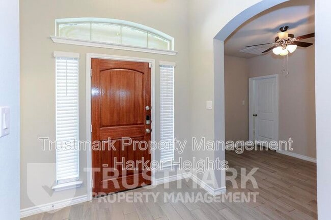 Building Photo - 2410 Lavigne Ct