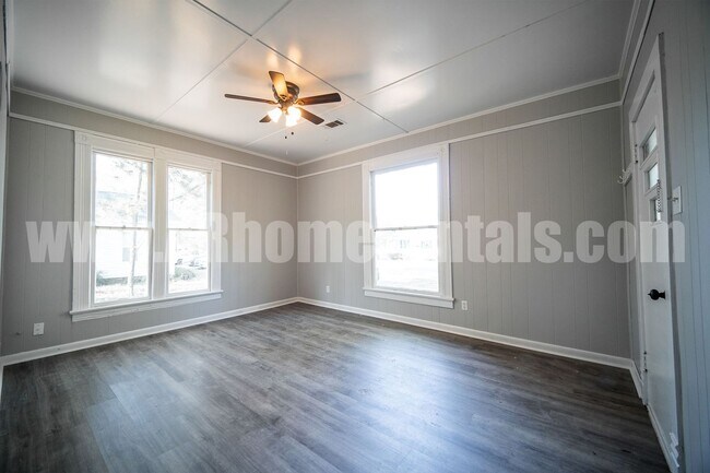 Foto del edificio - 552 Mitchell St