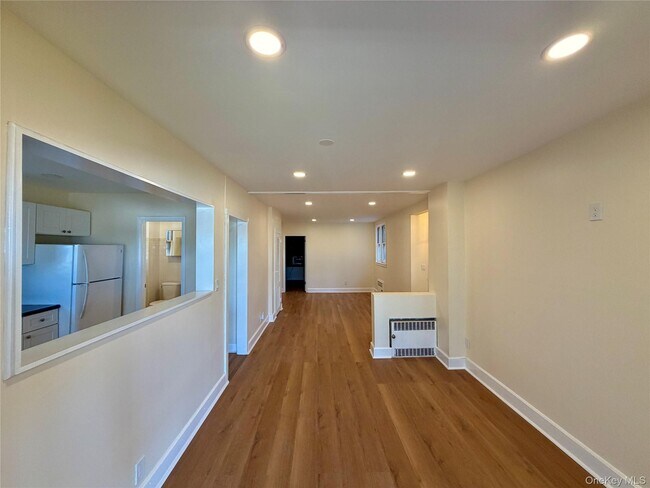 Foto del edificio - 116 Alexander Ave