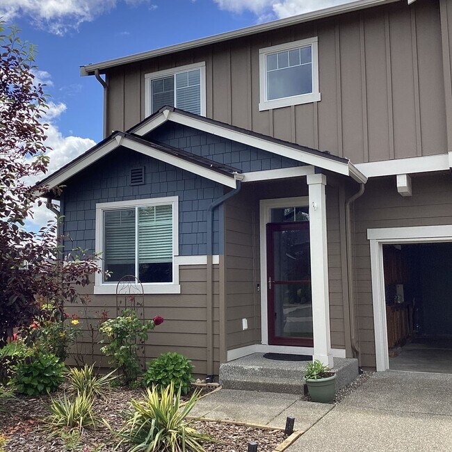 Foto del edificio - 4 Bedroom Corner Lot Home in Granite Falls