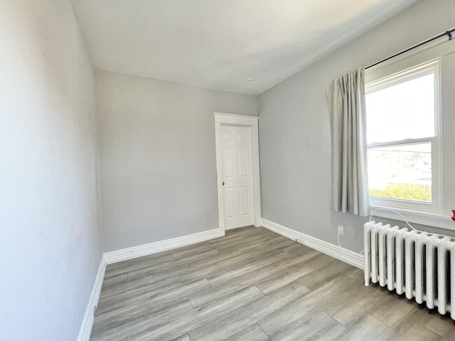 Building Photo - 5325 Van Alstyne Pl