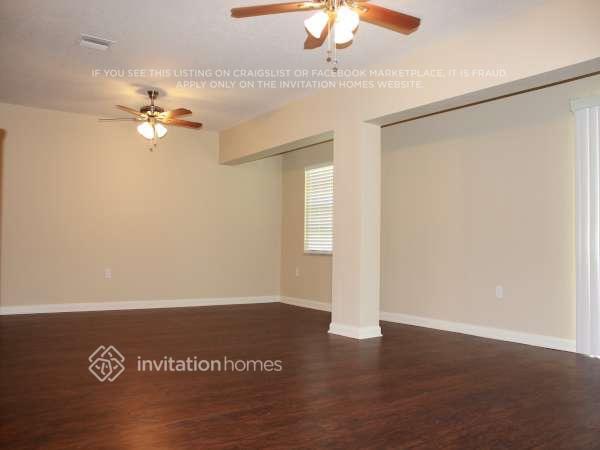 Building Photo - 3807 Spoonbill Ave